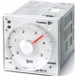 Afbeelding van Finder tijdrelais frontmontage insteekbaar 2 wisselcontacten 8a multifunctie 24 230vac en 48vdc met pauze reset 88 12 0 230 0002