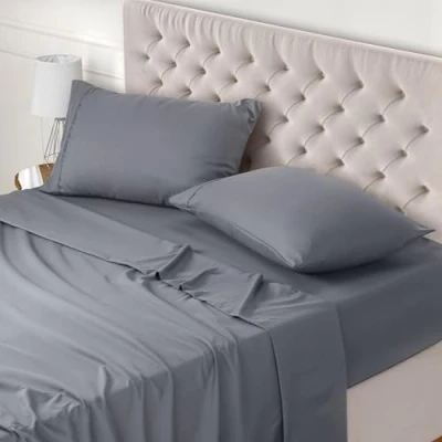 Afbeelding van Utopia Bedding 4 Stuk Bedlakenset Eenvoudig Onderhoud Zacht Geborstelde Microvezel, 1 Vlakke Laken, Hoeslaken met 2 Kussensloop, Krimp en Vervaagt Bestand (Voor Beddenmaat 135 x 190 cm, Grijs)