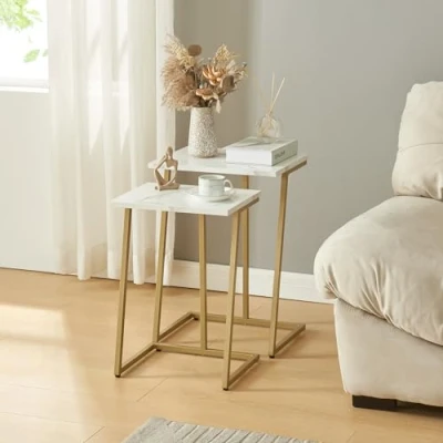 Afbeelding van [en.casa] Bijzettafel Salem set van 2 salontafel maten stapelbaar metalen tafelframe goudkleurig en marmer wit