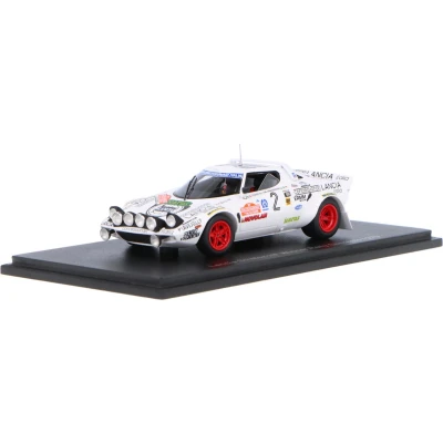 Afbeelding van De 1:43 Diecast Modelauto van Lancia Stratos HF #2 Winnaar San Remo Rally 1979. rijders waren M. Mannini en Tony. fabrikant het schaalmodel is Spark. Dit model alleen online verkrijgbaar.