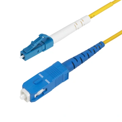 Afbeelding van StarTech.com 3m LC naar SC (UPC) OS2 Single Mode Simplex Glasvezel Kabel, 9/125µm, Laser Optimized, 40G/100G, Flexibel Buigen, Low Insertion Loss, LSZH Fiber Patchkabel