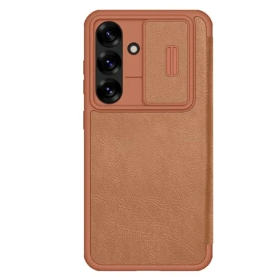 Afbeelding van Nillkin Qin Pro Hoesje Geschikt voor Samsung Galaxy S25 Book Case met Camera Slider Ruimte Twee Pasjes Bruin