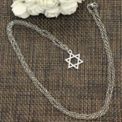 Afbeelding van Ketting met hanger davidster zilverkleur