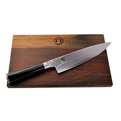 Afbeelding van Kai Shun Classic Cadeauset DM 0706 koksmes 20 cm lemmet van 32 laags damaststaal ultrascherp Japans mes + grote snijplank hout (eiken) 30x18 VK: 229,95