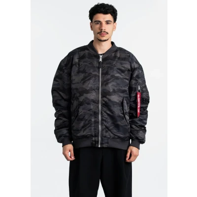 Afbeelding van Alpha Industries MA1 CS Bomberjacks, Heren, Maat: Medium, Black camo