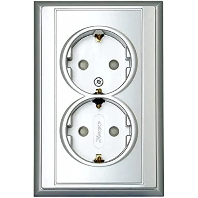 Afbeelding van Kopp Malta 927620086 Tweevoudige geaarde contactdoos, compleet apparaat met verhoogde aanraakbescherming, zilver, 2 voudig aanraakbeveiliging