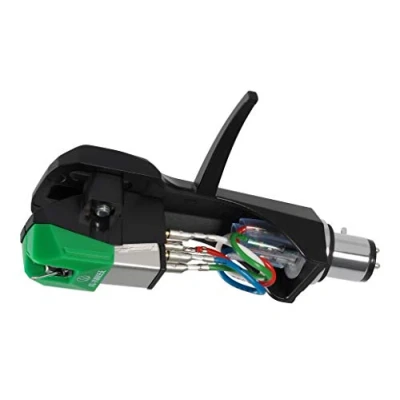 Afbeelding van Audio Technica AT VM95E/H MM cartridge gemonteerd op headshell, elliptische stylus