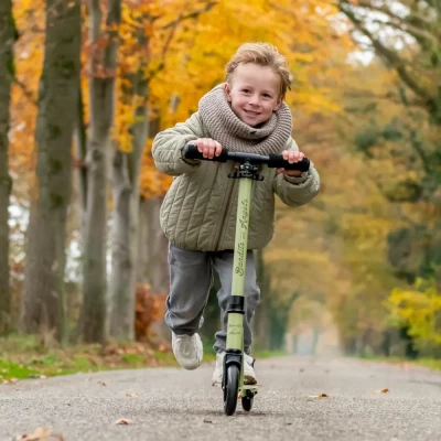 Afbeelding van Step Streetracer 145 retro groen vanaf 4 jaar Bandits and Angels