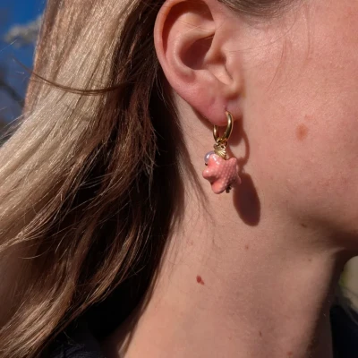 Afbeelding van Casa Jadel Gouden oorringetjes met roze zeester kraal en schelp