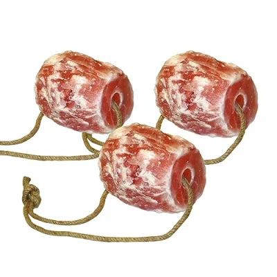 Afbeelding van Brama West Zoutleksteen van bergkristalzout ca. 2 3 kg met ophangtouw leksteen voor paarden, schapen, geiten natuurproduct inhoud stuks