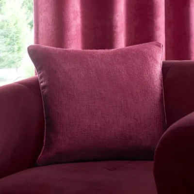 Afbeelding van Fusion Wijnrood Kussen (43 x 43 cm) Claret Rood met Hoes Berry Red Gevuld Luxe rijke blauwgroene kussens hoezen inbegrepen Strata Collection