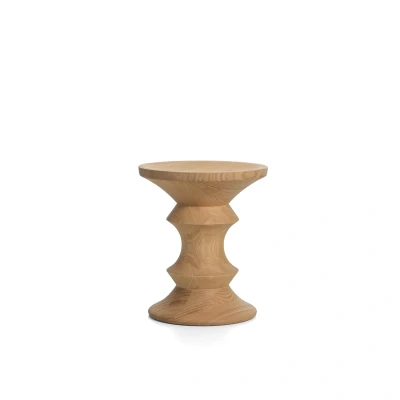 Afbeelding van Vitra Stools Model C naturel kastanje Berden wonen &amp; slapen