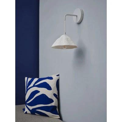 Afbeelding van LEDVANCE white Decor Lotus Leaf metal and paper mache wall luminaire, E14, 219 mm length, lampshade made of recycled material, sustainable thanks to replaceable light source, simple installation