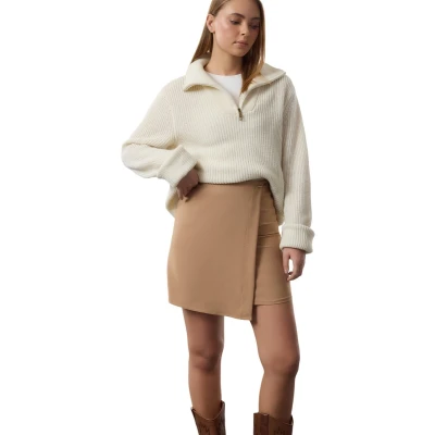 Afbeelding van Trendyol Zwarte Dubbelrijs Mini Lengte Geweven Rok Twoaw25Et00070