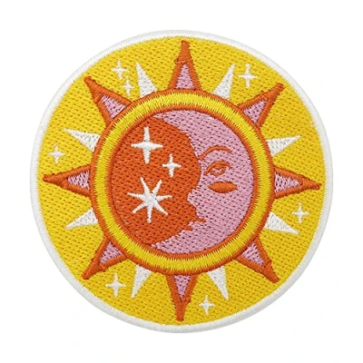 Afbeelding van Finally Home Retro zon &amp; maan patch om op te strijken sterpatches, vintage strijkplaatje, ronde patches, gele oranje