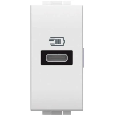Afbeelding van Legrand livinglight usb c 20w pd 3 0 en qc 1 mod wit btn4192c