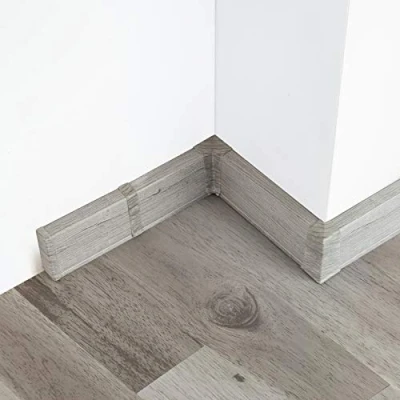 Afbeelding van [DQ PP] PVC binnenhoek voor plinten in laminaat look, 55 mm,