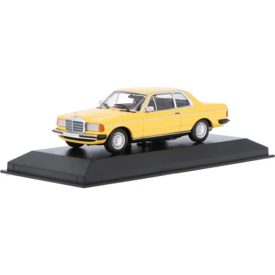Afbeelding van Mercedes Benz (W123) Coupé 1976 1:43 MaXichamps