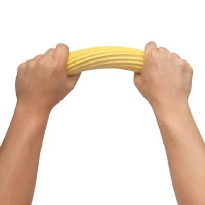 Afbeelding van CanDo Handoefenapparaat Twist n Bend vingerversterker flexibele oefenstaaf, trainingsstaaf, geel (zeer licht), 30 cm, 10 1511