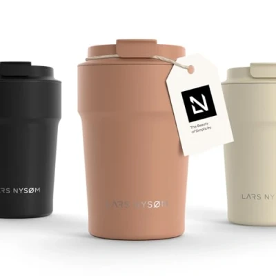 Afbeelding van LARS NYSØM &#039;Bevægelse&#039; Thermos Coffee Mug to go 380ml BPA vrij met Isolatie Lekvrije Roestvrijstalen Thermosbeker Nude