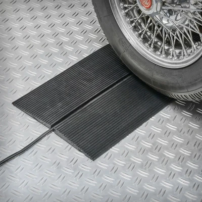 Afbeelding van Datona Rubberen Drempelhulp 15 Mm 4 Stuks (90 x 1,5 cm)