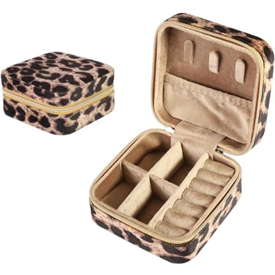 Afbeelding van Sieradendoos, kleine reissieradenorganizer, opbergkoffer voor halsketting, oorbellen, armbanden, ringen, fluweel, luipaard, sieraden, geschenkbox meisjes en vrouwen (luipaard)