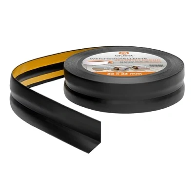 Afbeelding van Zachte plint, zelfklevend, kniklijst, eindstrip voor binnen, pvc, flexibel, dicht, decoratief, 32 mm x 23 mm, 15 meter, zwart