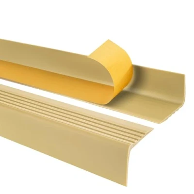 Afbeelding van Traprandprofiel zelfklevend PVC kunststof anti slip profiel hoekprofiel 50x42, crème, 80cm