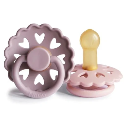Afbeelding van FRIGG Fairytale Latex Fopspeen 2 Pack Natuurrubberen BPA vrij Gemaakt in Denemarken Symmetrische Kersvormige Tepel (Twilight Mauve/Primrose, Maat (6 18 Maanden))