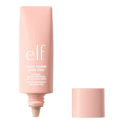 Afbeelding van e.l.f. Halo Glow Skin Tint SPF 50, getinte vochtverzorging met lichte, opbouwbare dekking voor een natuurlijke glans, veganistisch en dierproefvrij, 10 tan neutraal