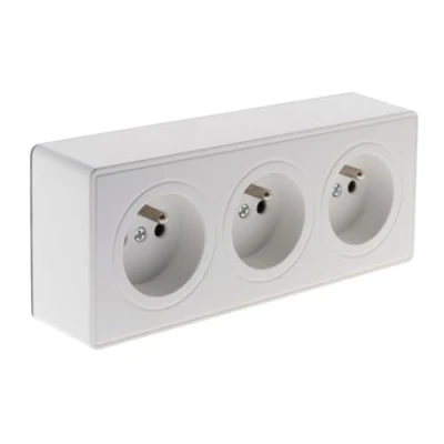 Afbeelding van Drievoudig stopcontact 2P+T 16A opbouw wit Vulco serie Zenitech
