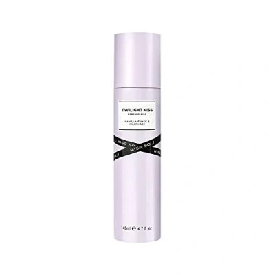 Afbeelding van Miss So…? Womens Twilight Kiss Perfume Mist Spray 140ml