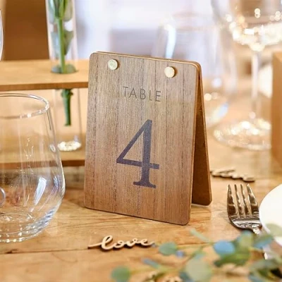 Afbeelding van Ginger Ray Rustieke Tent Vorm Houten Cijfers Bruiloft Tafel Decoraties 12 Pack, Neutraal