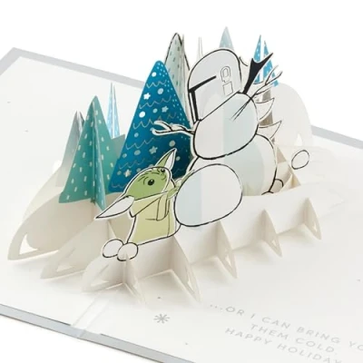 Afbeelding van Hallmark Kerstkaart, The Mandalorian, 3D en pop up kaart, kerstwensen, Mandalorian Grogu design, kleurrijk