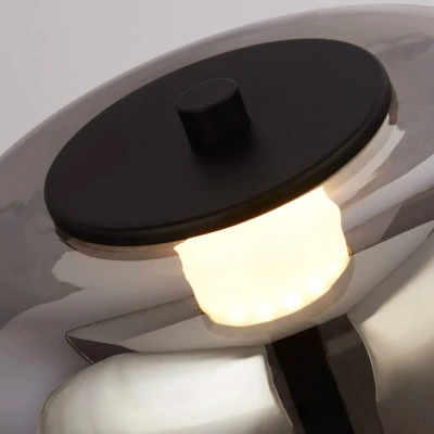 Afbeelding van Searchlight LED vloerlamp Frisbee met glazen kap