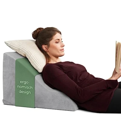 Afbeelding van Ergonomisch Leeskussen voor Bed en Sofa Comfortabel Rugkussen met Memory Foam Bruikbaar als Refluxkussen, Wigkussen Bed, Bedkussen Rugleuning in Zitten Liggen, Grijs