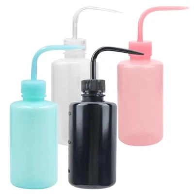Afbeelding van Wekuw Set van 4 250 ml wasfles kunststof, knijpfles, LDPE materiaal met smalle mond, knijpfles voor laboratoriumreiniging (roze, wit, zwart, blauw)