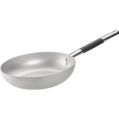 Afbeelding van Pentole Agnelli aluminium koekenpan met inductiebodem en koelgreep.