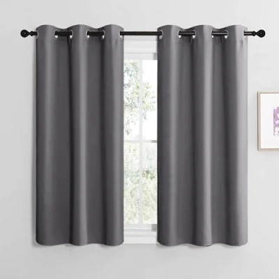 Afbeelding van NICETOWN Ondoorzichtige korte gordijnen grijs set van 2 stuks H120 x B107 cm Verduisteringsgordijnen met oogjes Moderne paneelgordijnen 120 Thermische