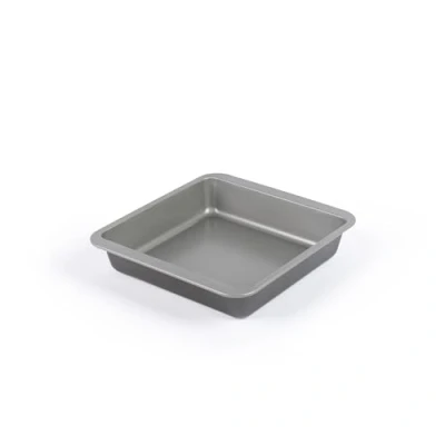Afbeelding van Salter Essentials 26 cm Square Baking Tin Non Stick Coating, Cake Pan, Dishwasher Safe, Easy to Clean, Made in the UK, Durable Carbon Steel, Lightweight Brownie Tin, PFOA Free, BW13664