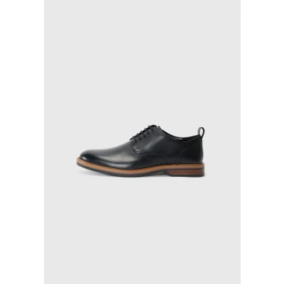 Afbeelding van Clarks Aldwin Veterschoenen, Heren, Maat: 44, Black Leer
