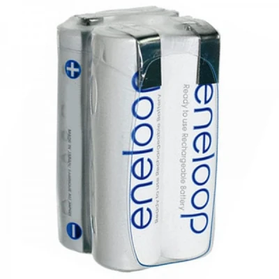 Afbeelding van eneloop 4,8 volt batterijpakket als een kubus met maximaal 2000 mAh