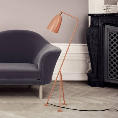 Afbeelding van Gubi Gräshoppa Vloerlamp Vintage Red