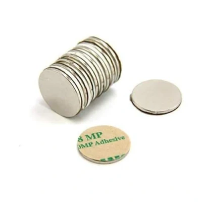 Afbeelding van First4magnets F2015NA 10 zelfklevende 20 mm diameter x 1,5 N42 neodymium magneten 2 kg trekken (Noorden) (verpakking van 10), zilver, 25 3 cm