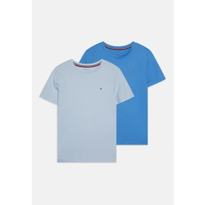 Afbeelding van Tommy Hilfiger Jongens 2 delige set T shirts met korte mouwen en ronde hals, Wit (winderig blauw/blauw spreuk), 6 7 jaar
