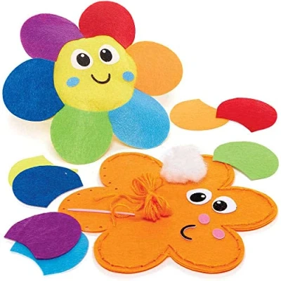 Afbeelding van Baker Ross FC732 Regenboog Bloemen Kussen Naaikits Set van 2, Knutselpakketten voor Kinderen, Knutselen Kinderen