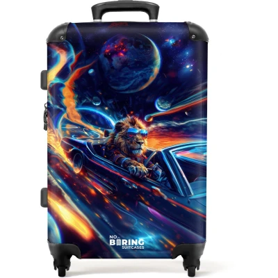 Afbeelding van NoBoringSuitcases.com® Kinderkoffer groot Kindertrolley koffer Leeuw Ruimte Auto Rolkoffer lichtgewicht Reiskoffer met 4 wielen Grote trolley XL 20 kg bagage