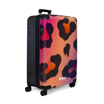 Afbeelding van NoBoringSuitcases.com® Koffer groot Reiskoffer lichtgewicht Panterprint met roze, paars en oranje Rolkoffer 4 wielen Grote trolley XL 98 liter bagage