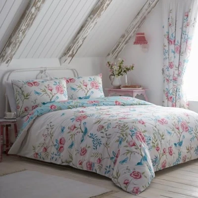 Afbeelding van Dreams &amp; Drapes Dekbedovertrek met tuinbloemen, vlinders en vogels Tweepersoons beddengoed in omkeerbaar ontwerp (2 kleuren) Gemakkelijk te onderhouden wasbaar Vintage bloemenbeddengoed