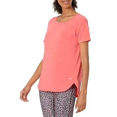 Afbeelding van Amazon Essentials Women&#039;s Lichtgewicht Studio T shirt met ronde hals en casual pasvorm (verkrijgbaar in grote maten), Helderroze, M